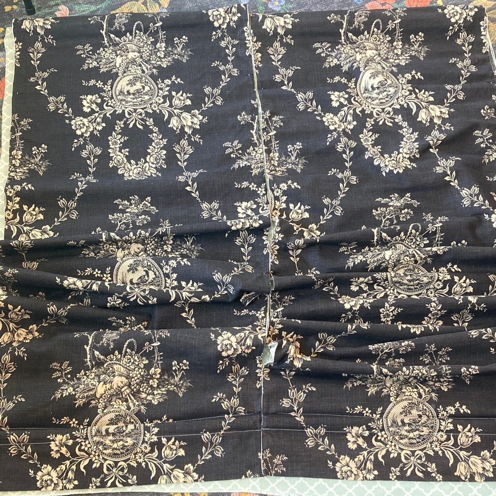 Set of Two French Door Relaxed Roman Shades Country House Toile Off Black Beige - Picture 3 of 12